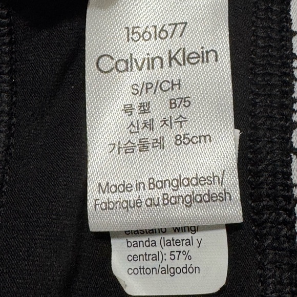 Calvin Klein Lightly Padded Bralette Lot Of 2 Bras Small Black Seamless Stretch - Picture 2 of 9